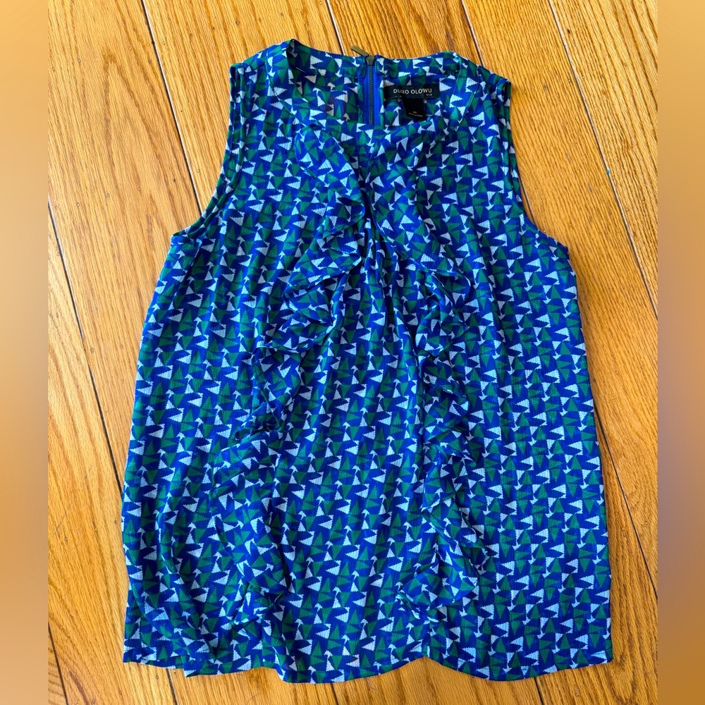 Gauzy blue patterned sleeveless work top
